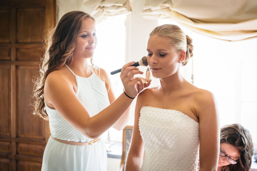 Photographie du maquillage de la mariée
